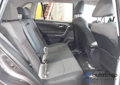 2024 Toyota Rav4 Xle z USA, uszkodzony, nr VIN 2T3P1RFV8RC442232